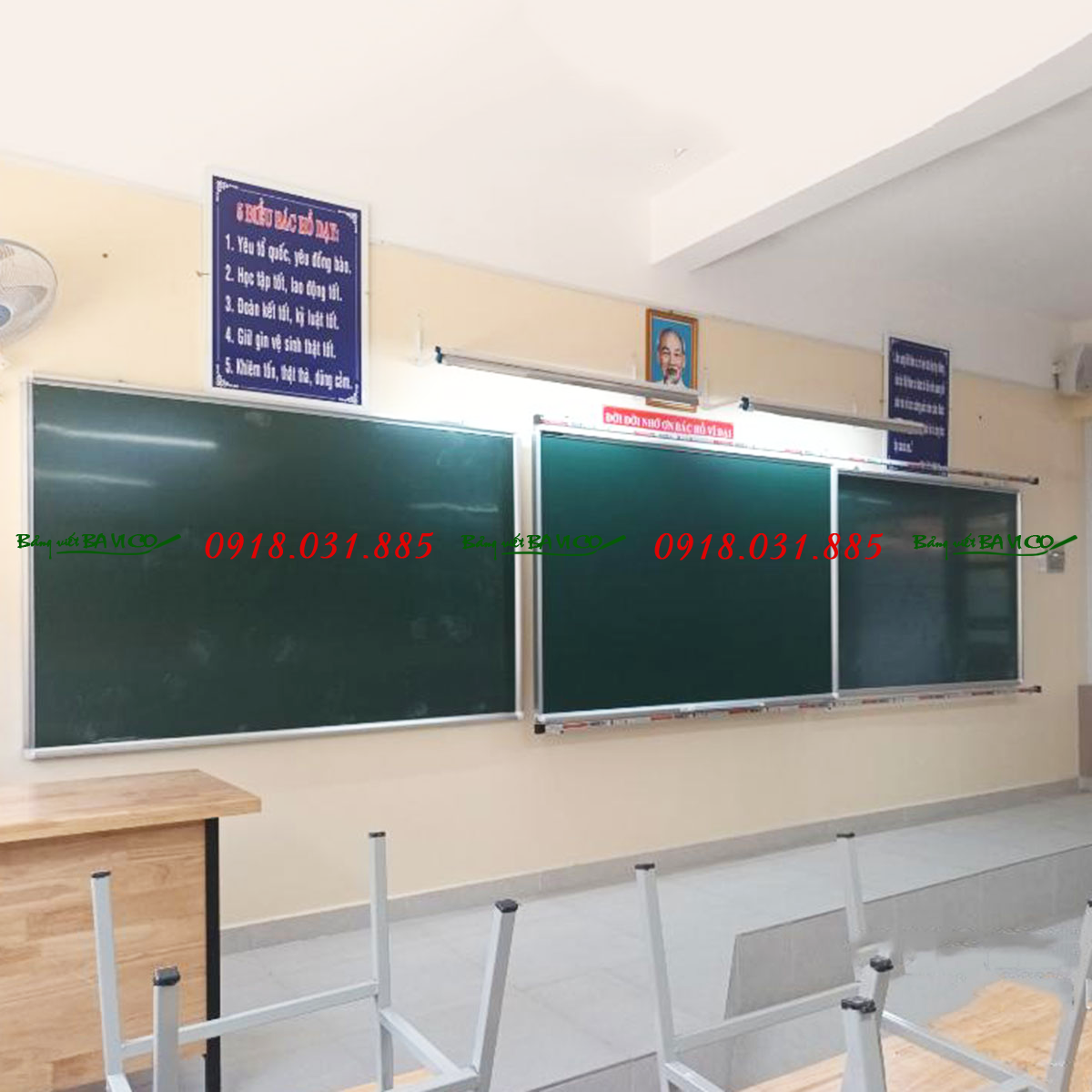 Bảng trượt ngang chống lóa viết phấn kết cấu 3 tấm kết hợp Tivi mẫu M5K